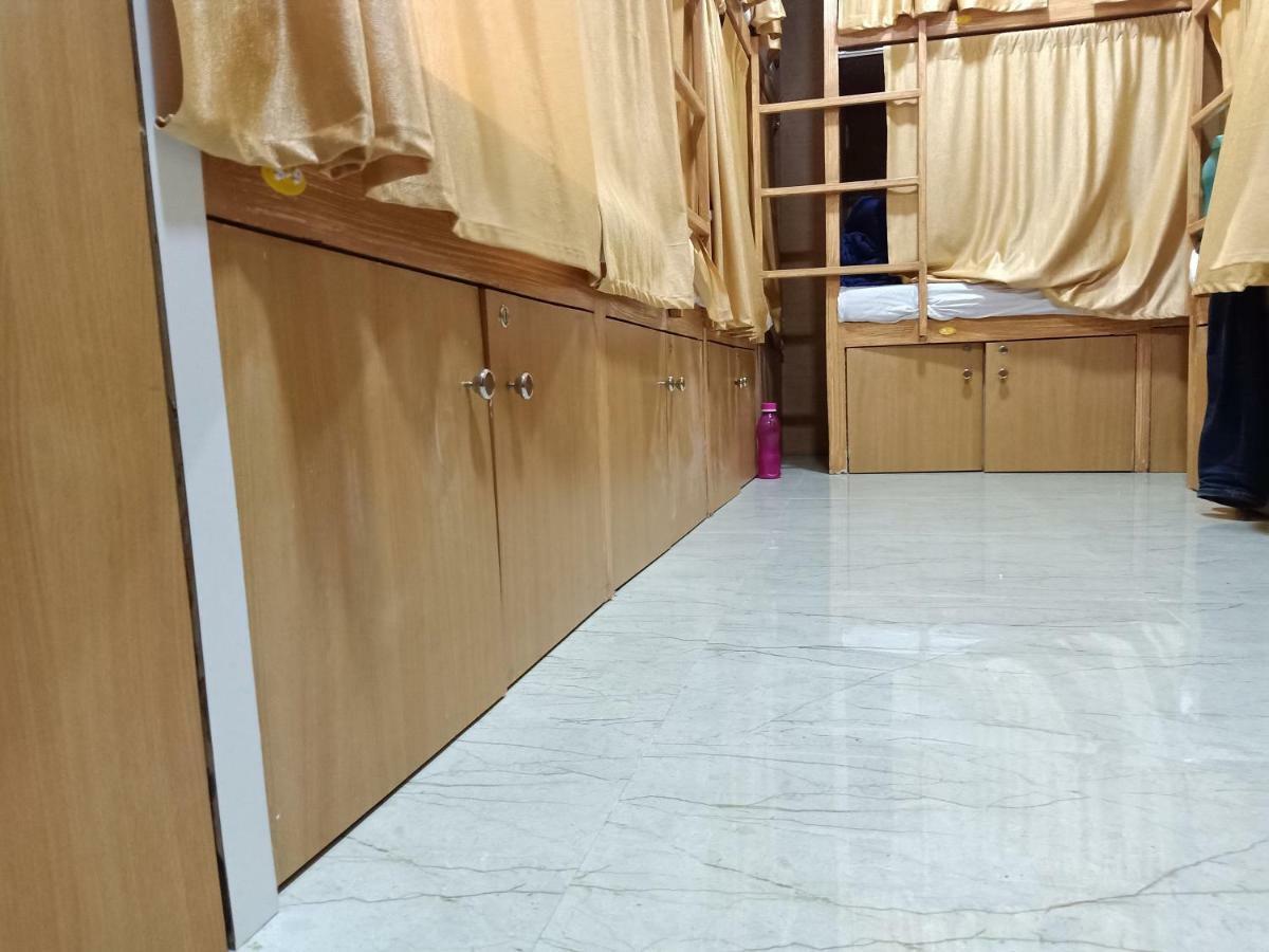 Mabrook Dormitory Mumbai Bagian luar foto