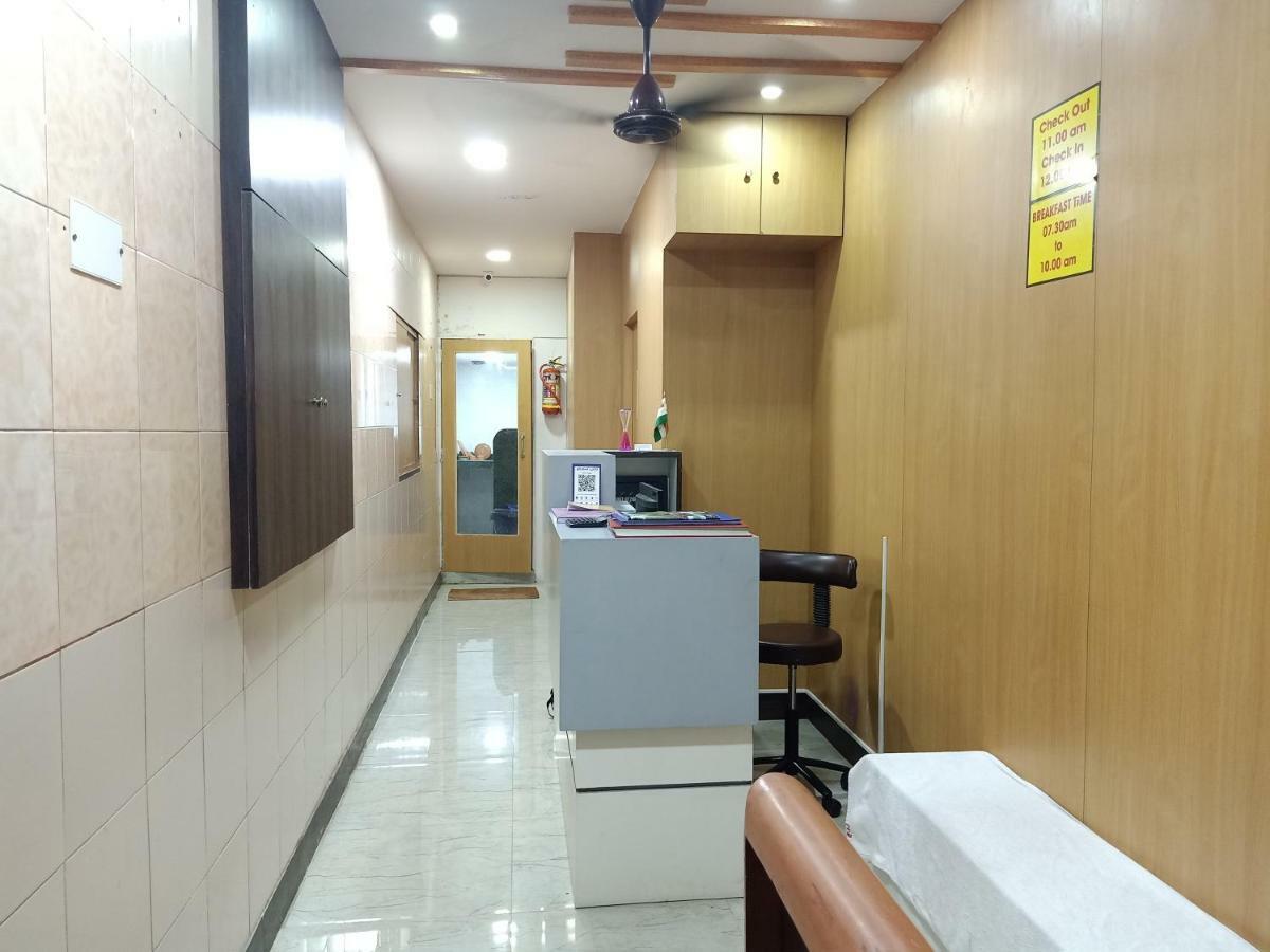 Mabrook Dormitory Mumbai Bagian luar foto